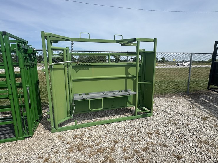 new/unused-real-tuff-8.5'-adjustable-alley-image-5