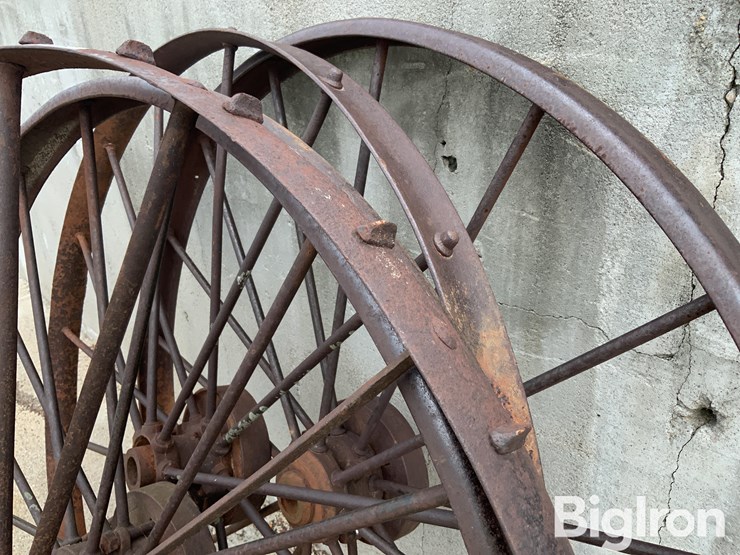 48"-steel-wheels-image-11