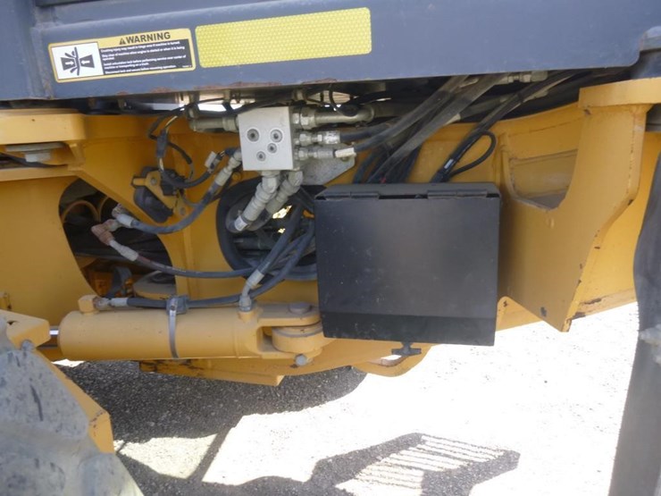 2012-deere-672gp-image-29