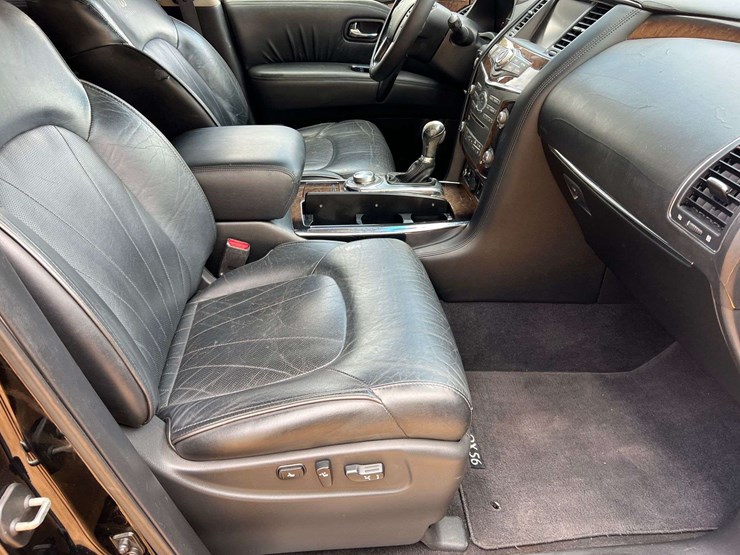 2012-infiniti-qx56-image-40