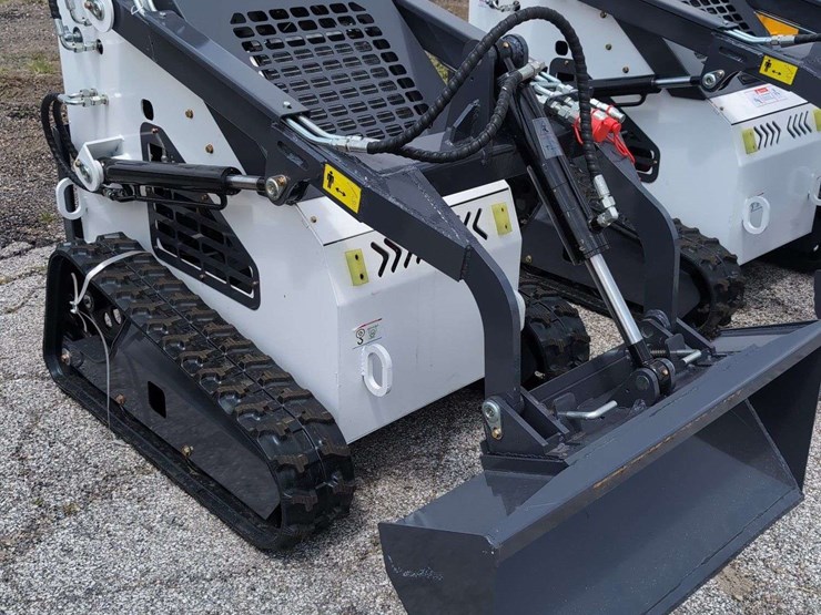 zjg-mini-skid-steer-loader-zj-380-(white)---15hp-image-1