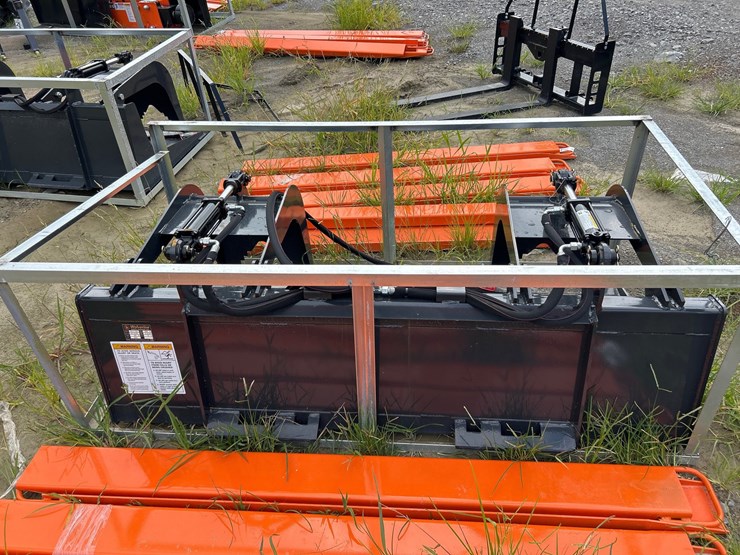 #41-•-72”-skid-steer-grapple-bucket-image-3
