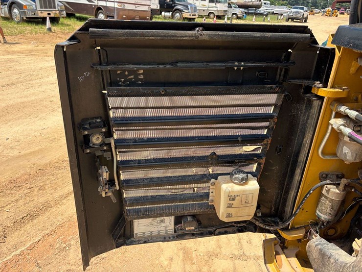 2019-caterpillar-299d2-image-27
