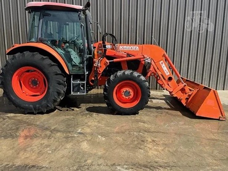 2015-kubota-m5-111d-image-31