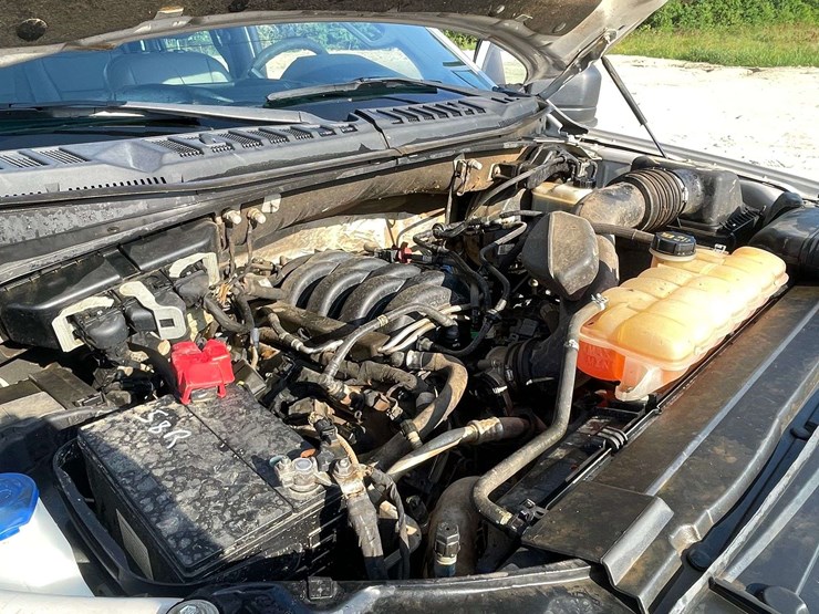 2018-ford-f150-xl-image-8