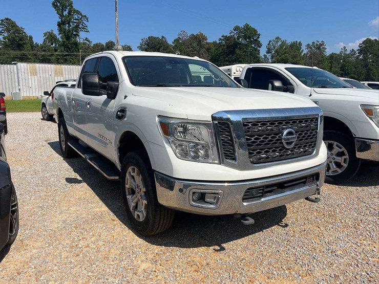 2018-nissan-titan-image-2