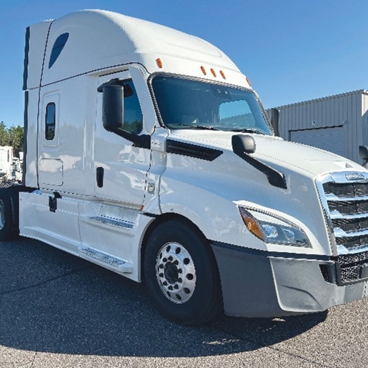2022 FREIGHTLINER CASCADIA 126