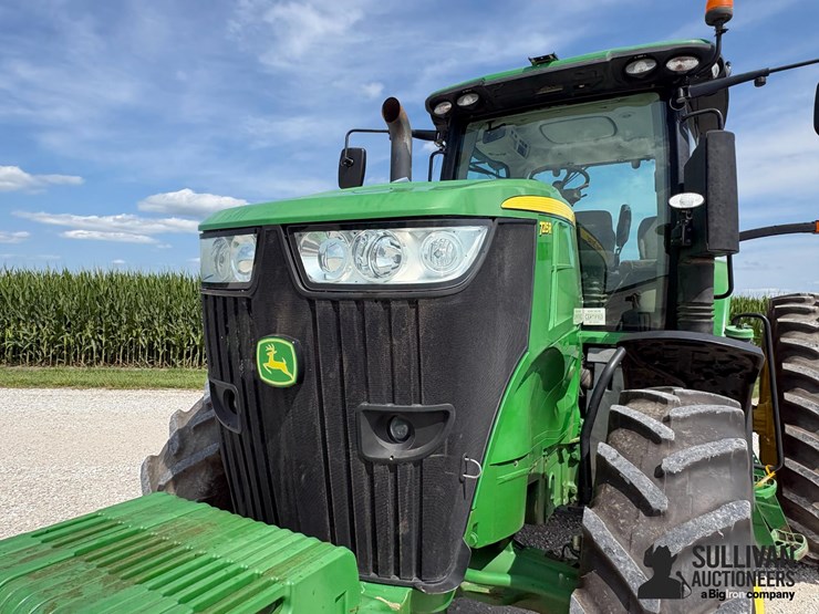 2012-john-deere-7215r-image-17