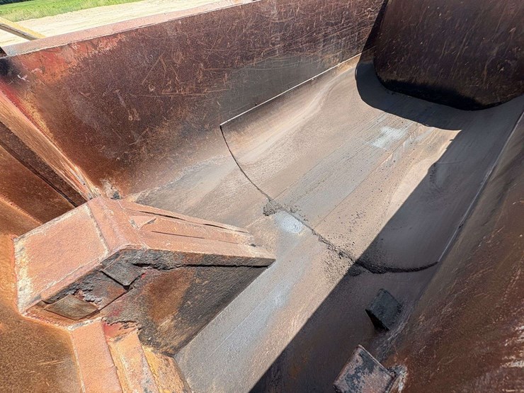 2007-mack-granite-ctp713-image-30