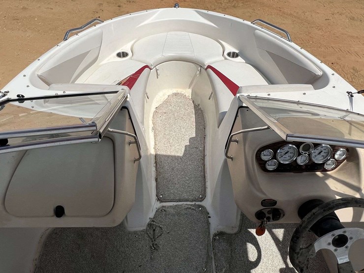 2007-glastron-gt-205-bowrider-boat-w/-volvo-penta-5.0l-v8-&-volvo-penta-sx-a-stern-drive-image-28