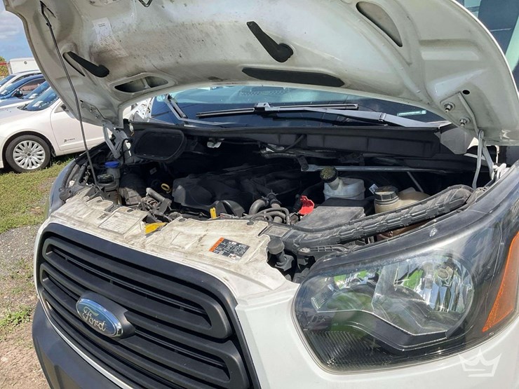 2019-ford-transit-image-12