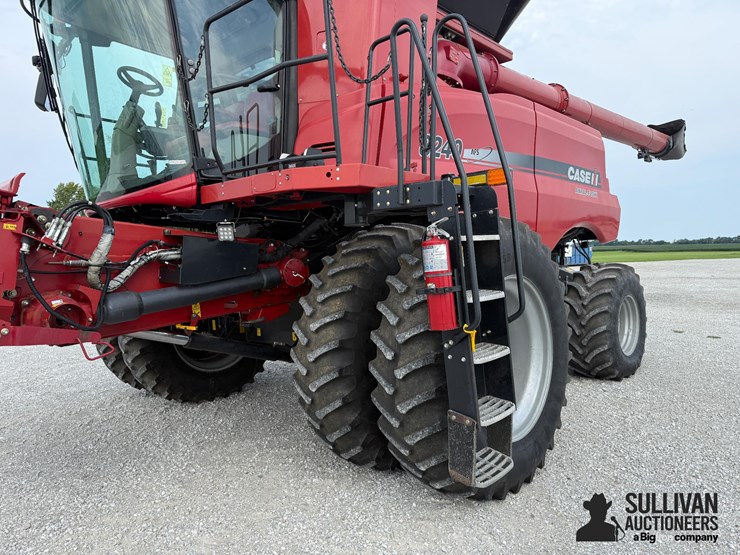 2016-case-ih-8240-image-20