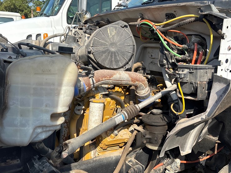 2004-ford-f750-image-28