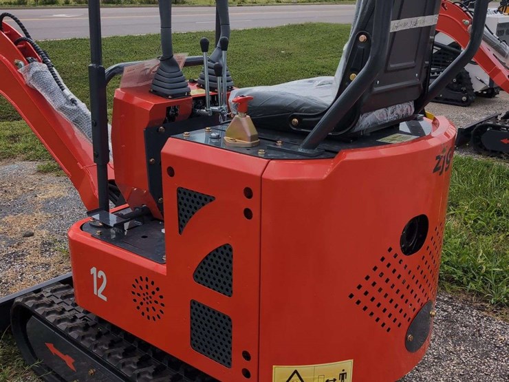 zjg-mini-excavator-zj-12-(red)-image-7