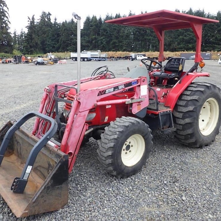 Century 3647 Tractor Loader