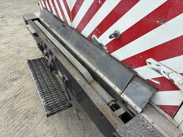 2002-workhorse-p42-image-13