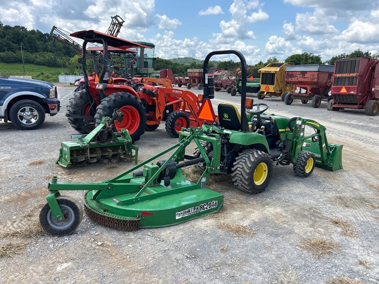 john-deere-2305-image-3