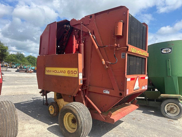 new-holland-650-image-4