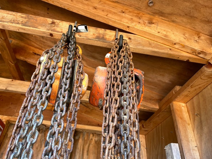 #7971-•-(2)-chain-hoists-image-2