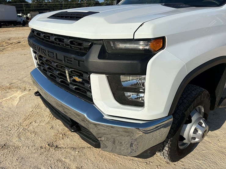 2021-chevrolet-silverado-3500-image-5