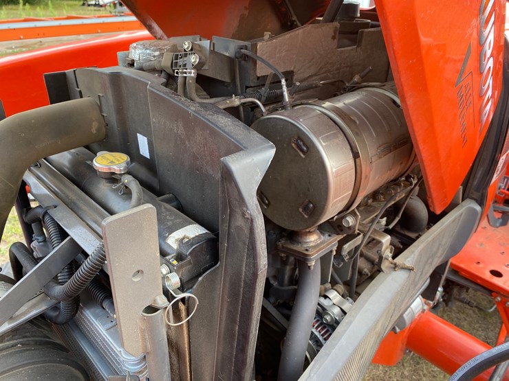 2019-kubota-l4701d-image-45