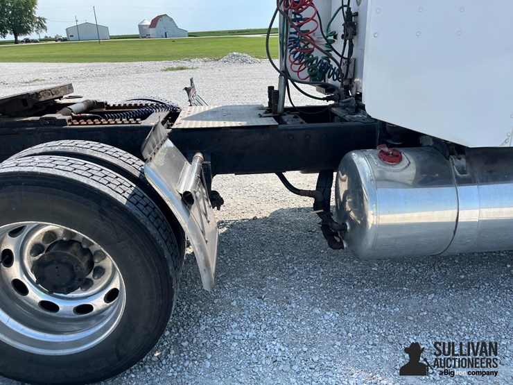 2000-peterbilt-379-image-20