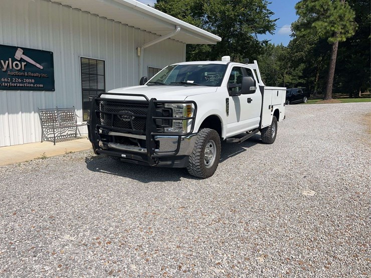 2019-ford-f350-image-2