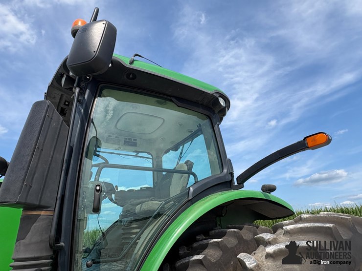 2012-john-deere-7215r-image-12