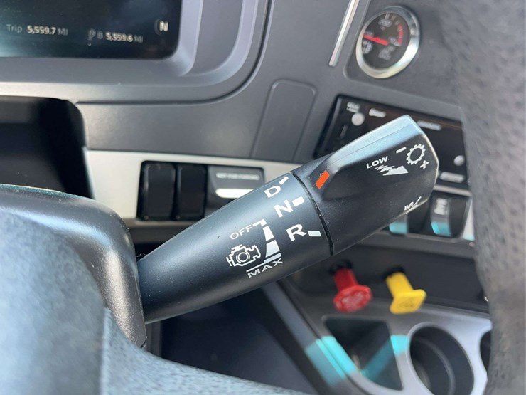 2022-kenworth-t680-image-22