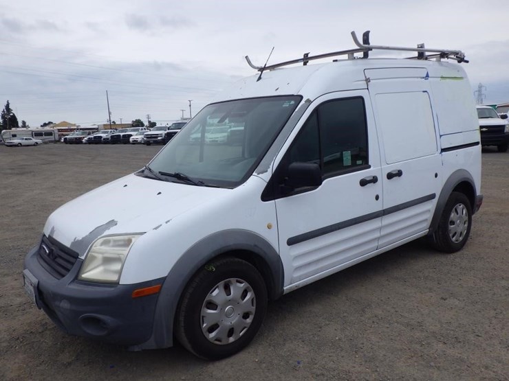 2013-ford-transit-connect-image-1