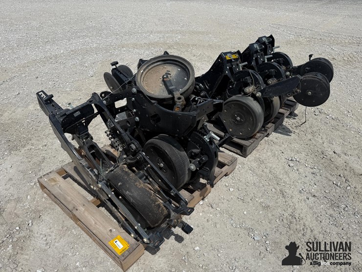 kinze-4000-series-row-units-(bid-per-unit)-image-1