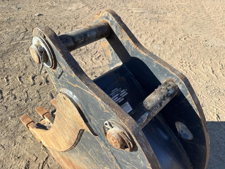 12"-central-fabricators-backhoe-bucket-image-7