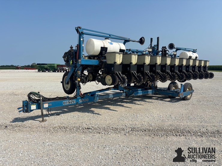 kinze-2600-image-1