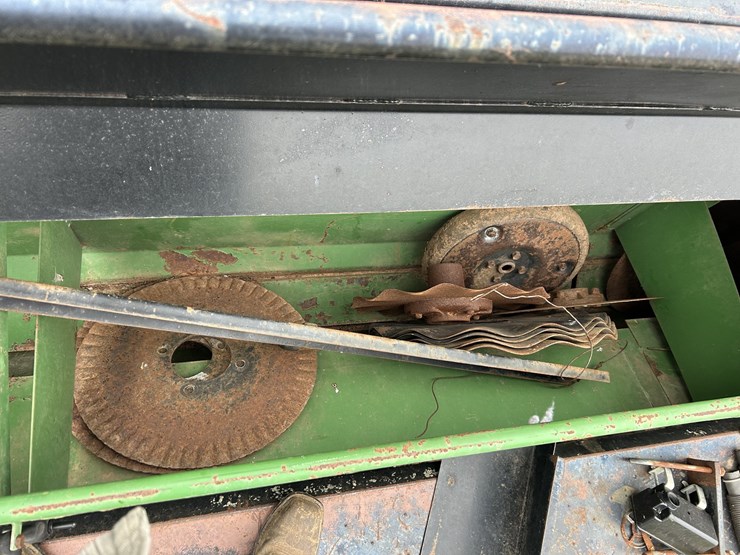 united-farm-tools-5000-15ft-grain-drill-image-15
