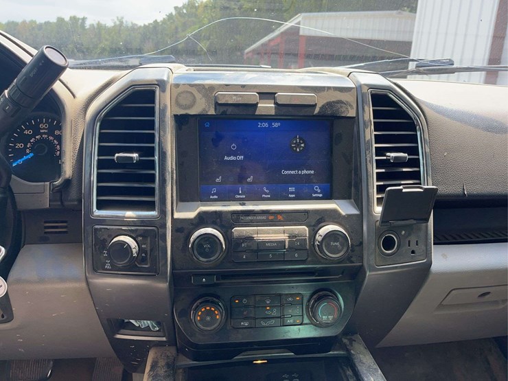 2016-ford-f150-image-19