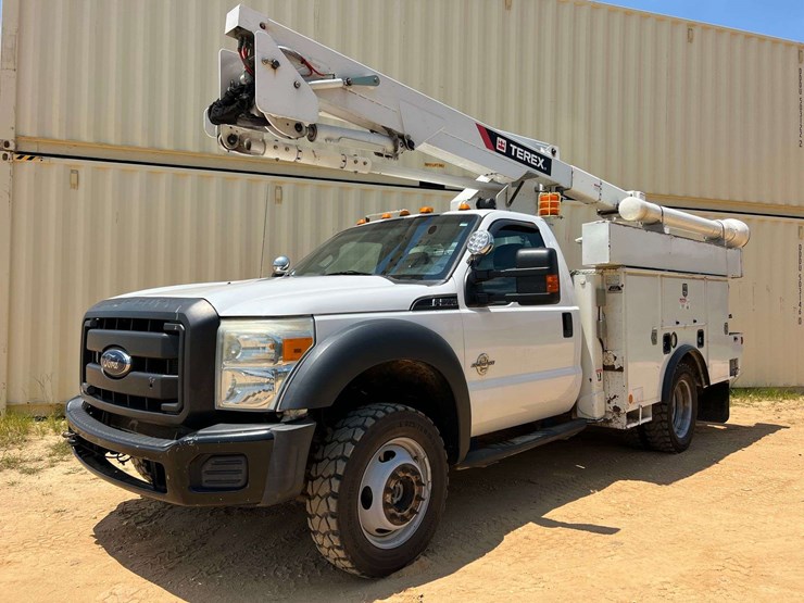 2015-ford-f550-image-1
