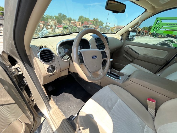 2007-ford-explorer-sport-trac-image-11