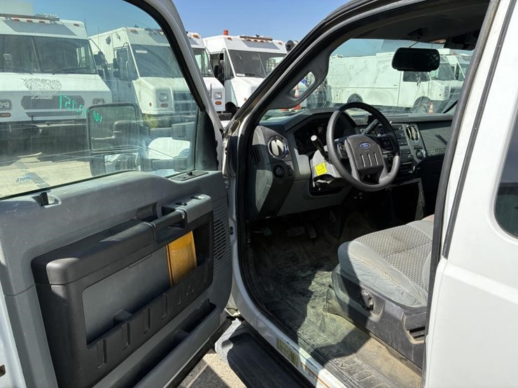 2015-ford-f450-image-28