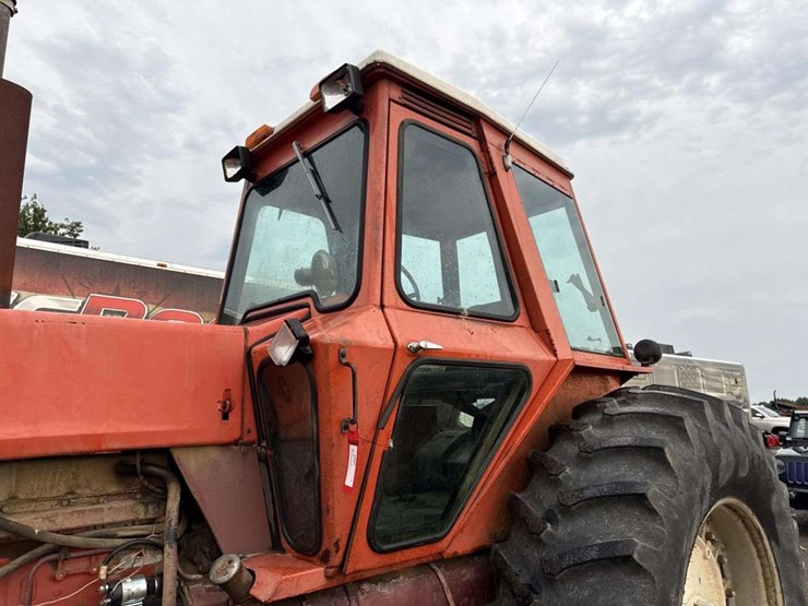 allis-chalmers-7040-image-9