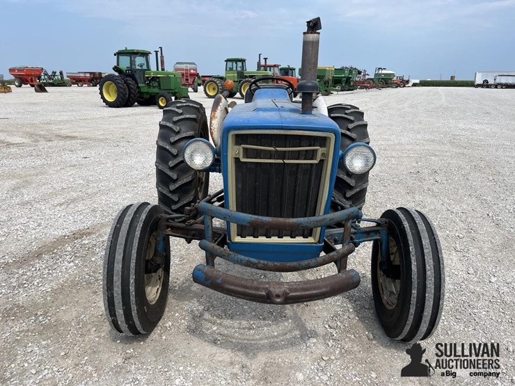 1979-ford-4600-image-2