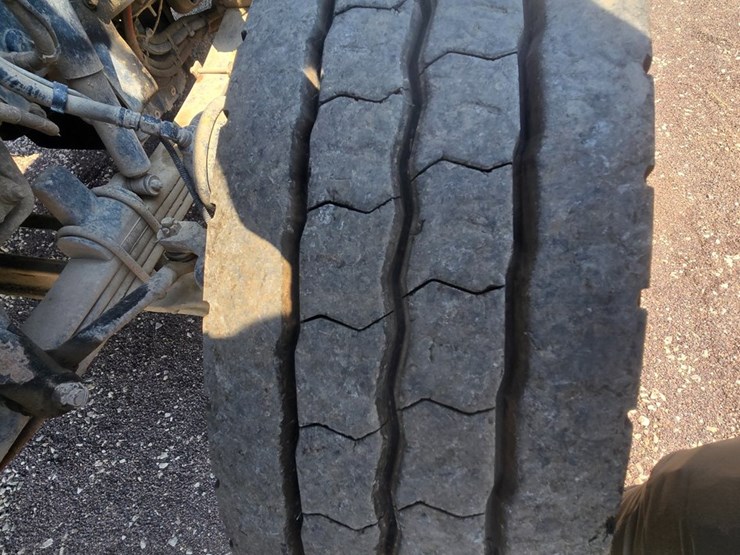 2019-kenworth-t880-image-57