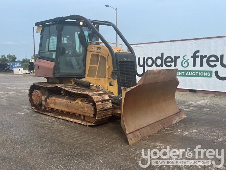 2017-caterpillar-d5k2-xl-image-39