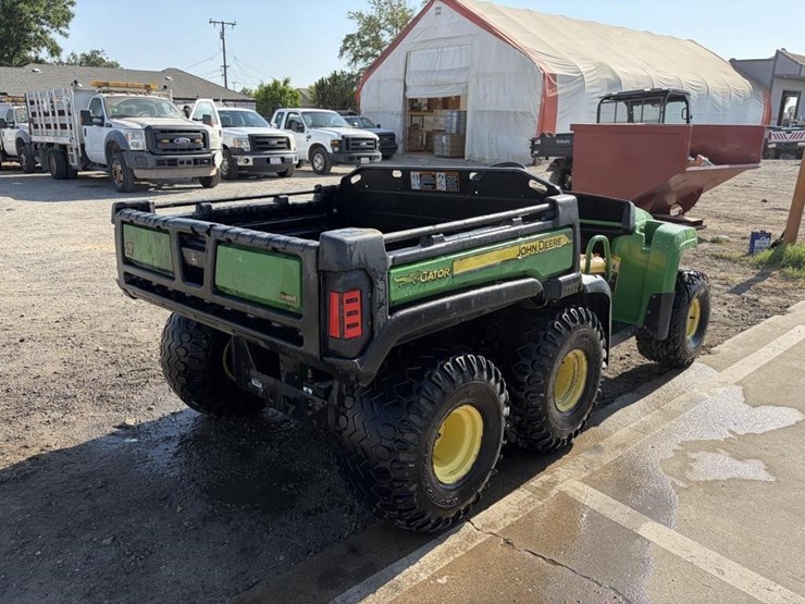 2010-john-deere-gator-image-3