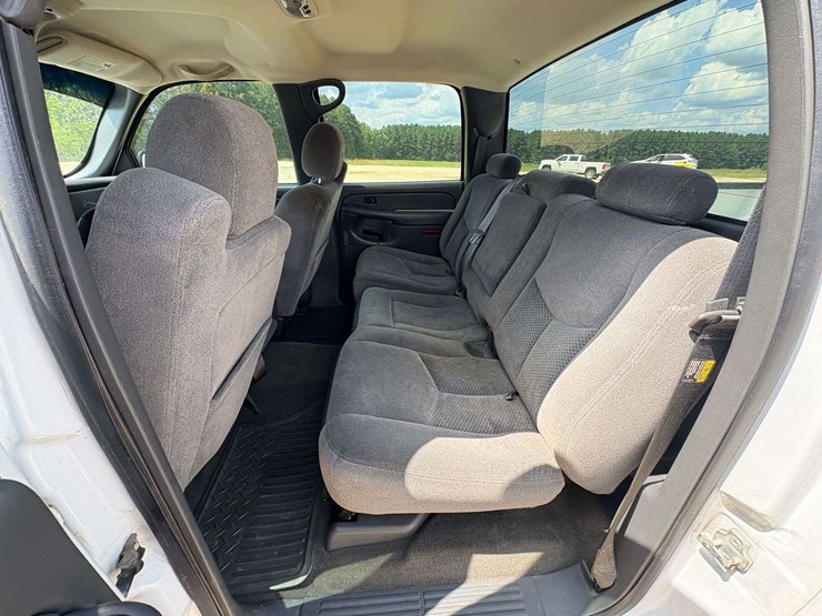 2006-chevrolet-silverado-1500-image-19