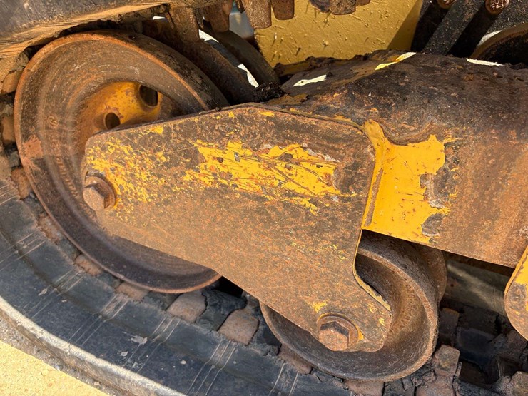 2019-caterpillar-299d2-image-21