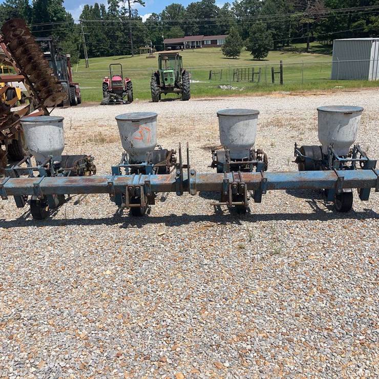 Ford 4 Row Burch Planter
