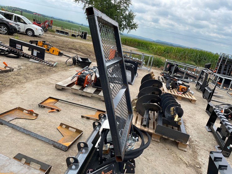 #9773-•-landhonor-hydraulic-logging-winch-skid-steer-attachment-image-5