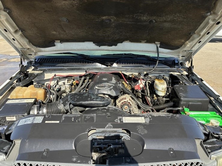 2003-chevrolet-silverado-2500-image-9
