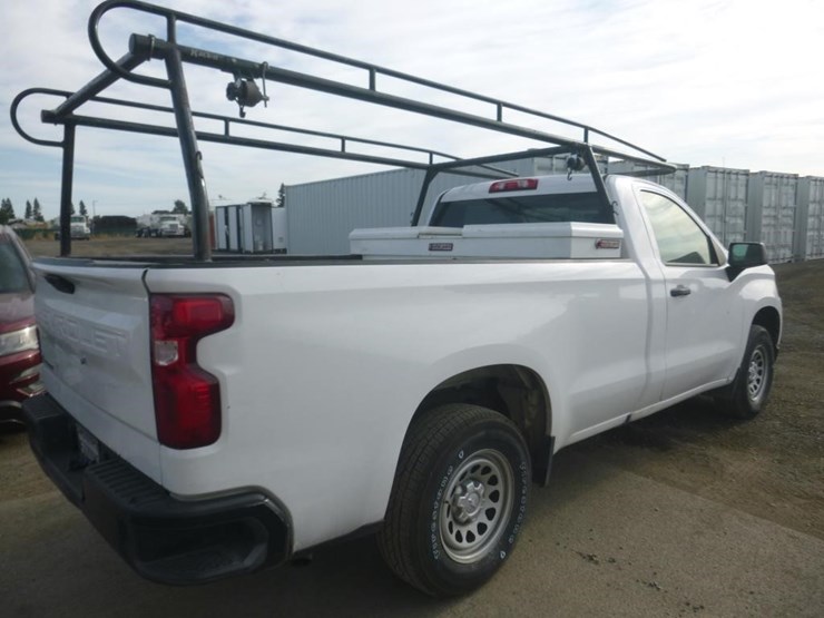 2019-chevrolet-1500-image-3