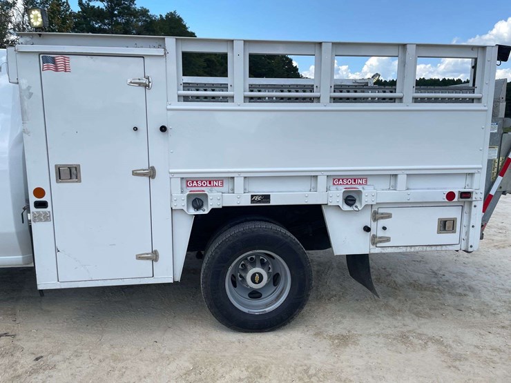 2022-chevrolet-silverado-3500-image-15